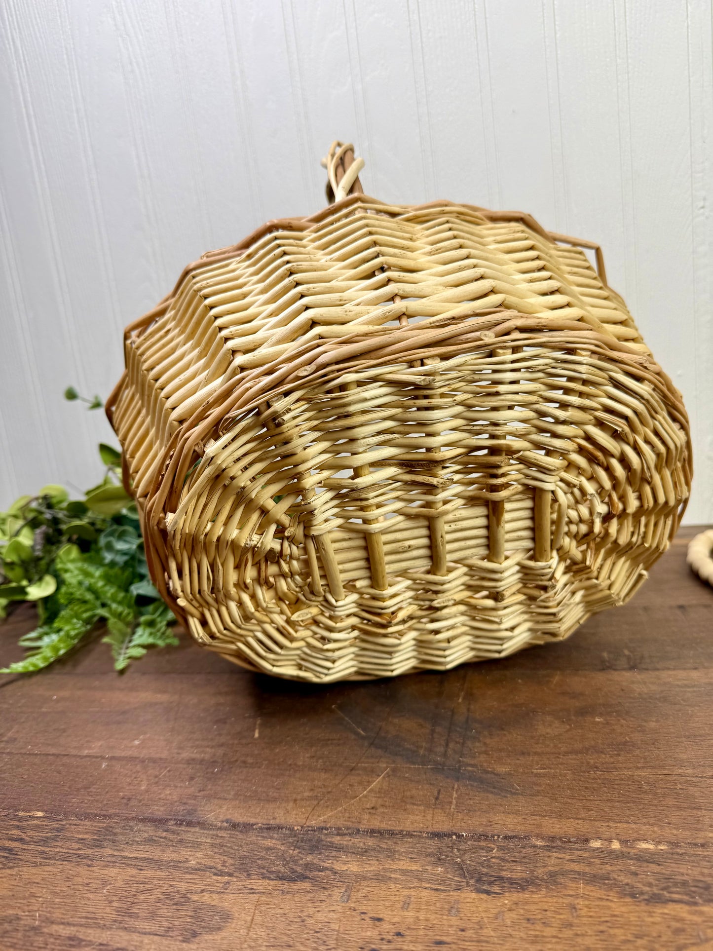 Vintage 2-Toned Chunky Weave Basket with Handle
