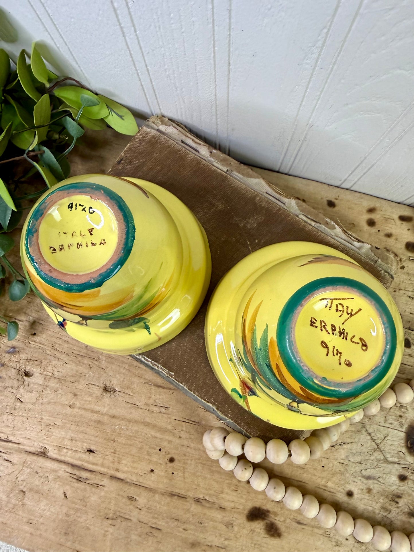 Vintage Hand Painted Italian Majolica Pottery Planter Set