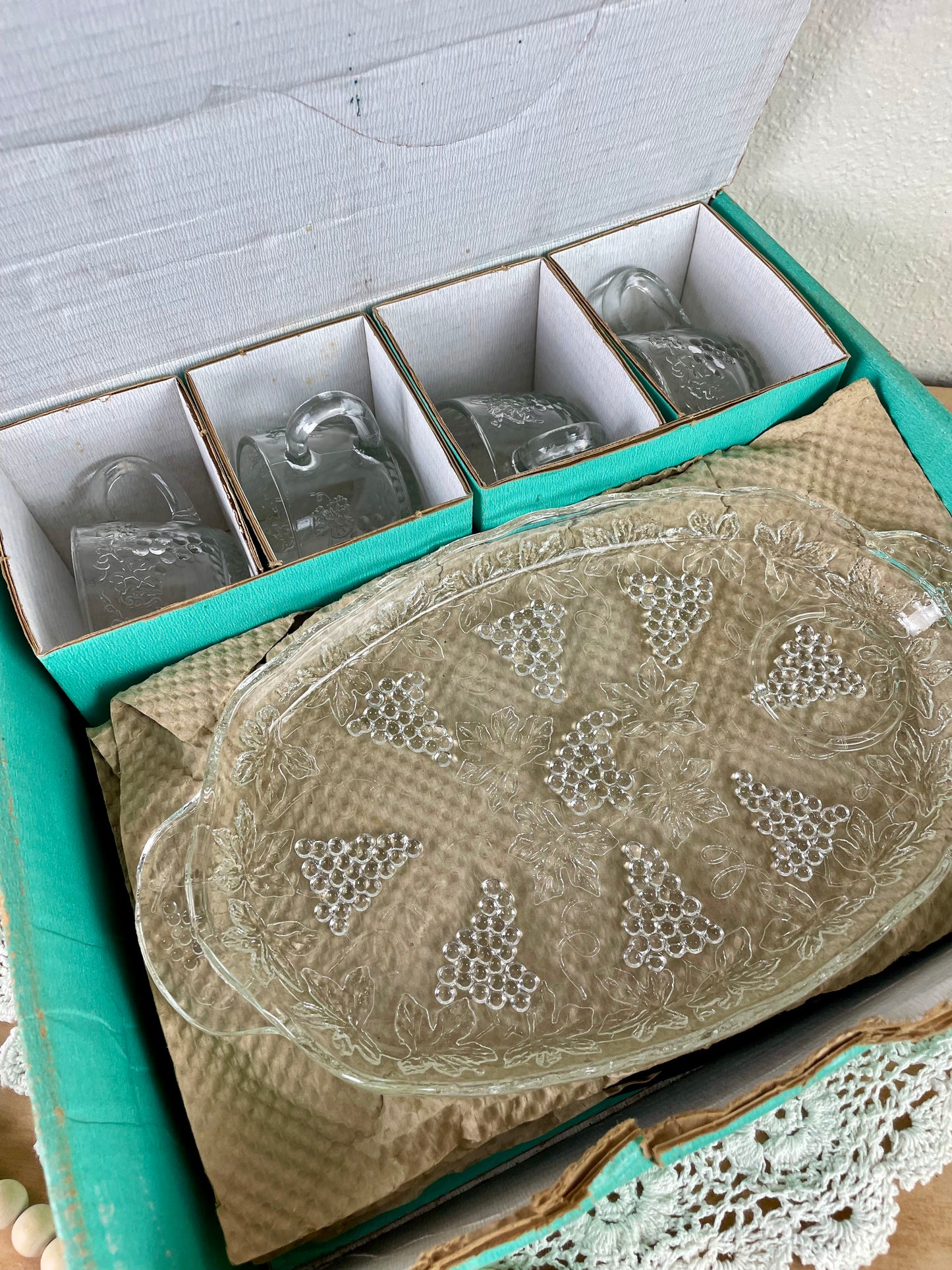 Vintage Anchor Hocking Clear Glass 8-Piece Snack Set with Grape Pattern
