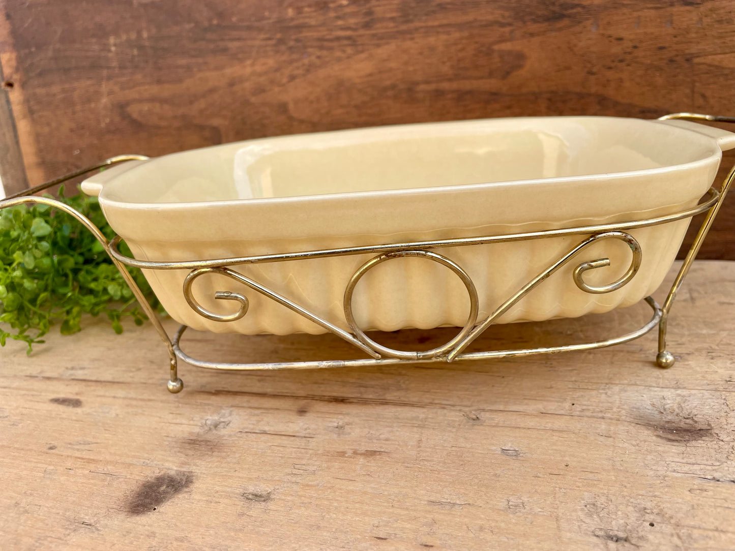 Vintage 1983 Pfaltzgraff Ceramic Casserole Dish with Metal Rack