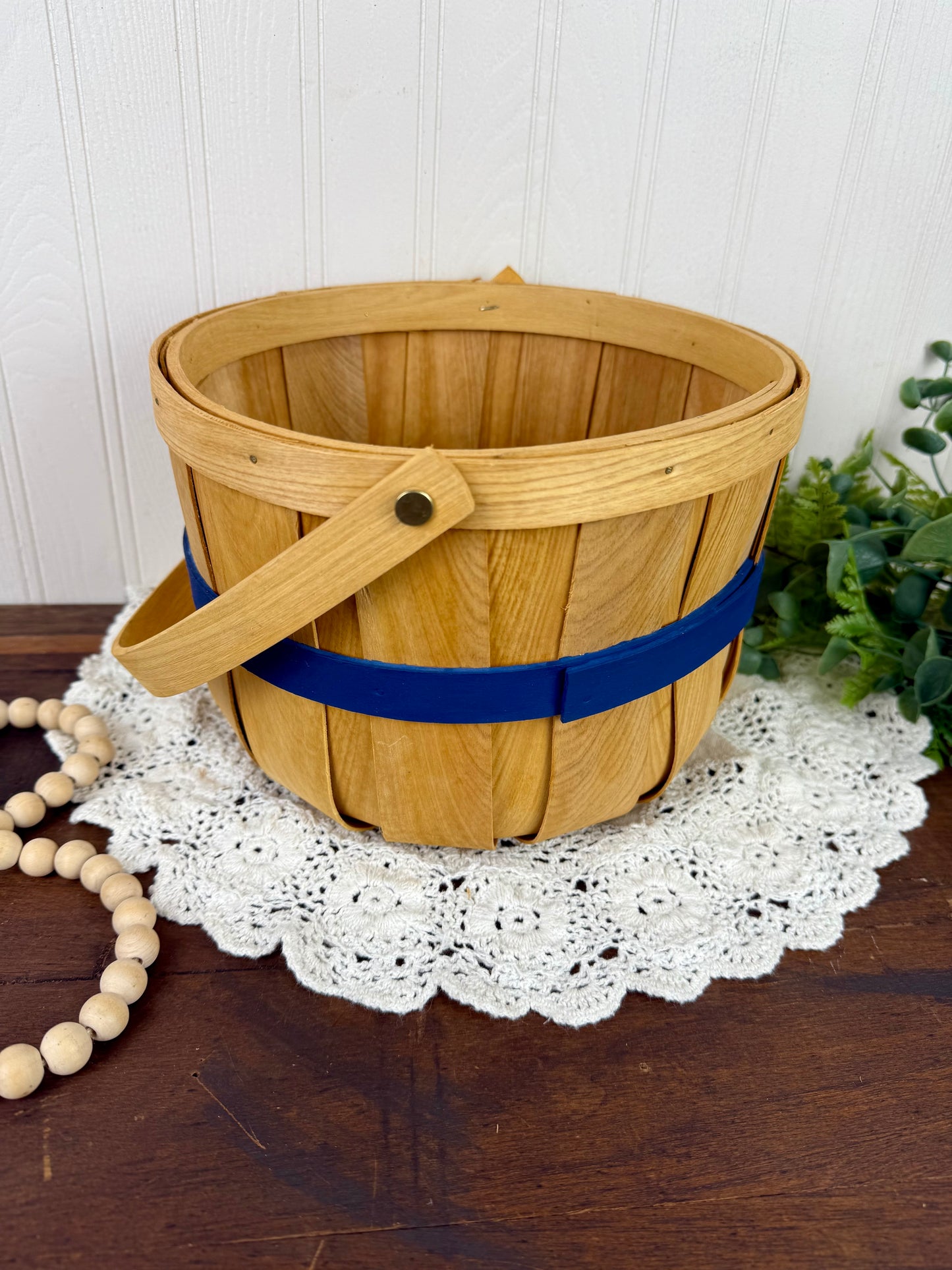 Wooden Small Bushel Basket with Blue Band