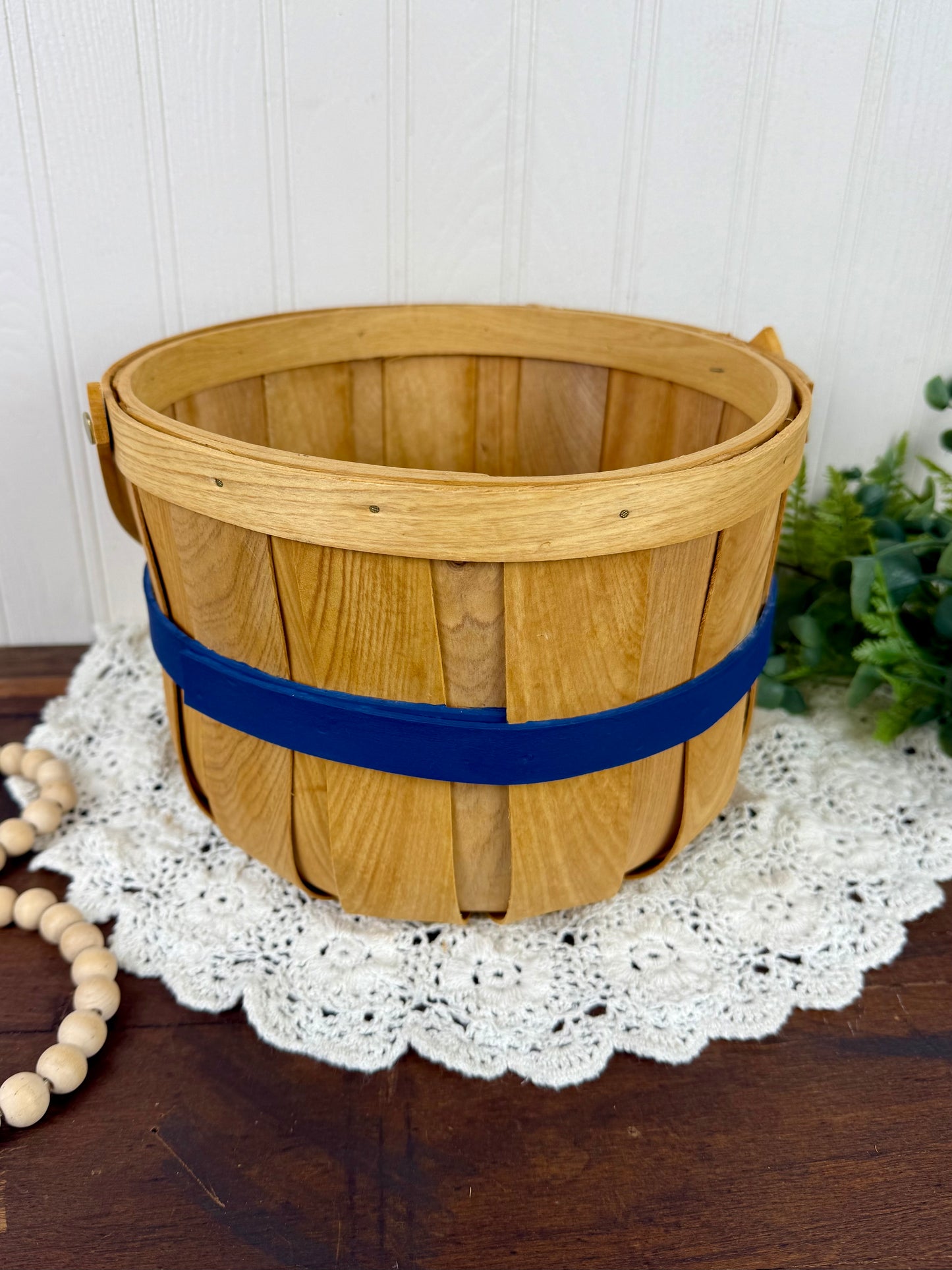 Wooden Small Bushel Basket with Blue Band