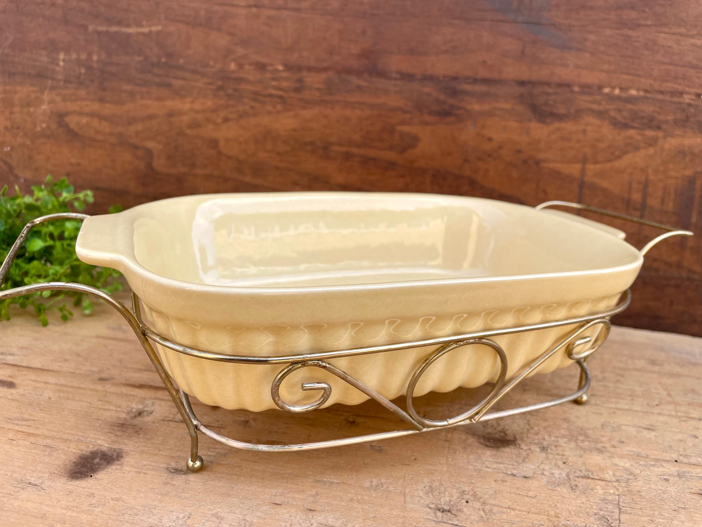 Vintage 1983 Pfaltzgraff Ceramic Casserole Dish with Metal Rack