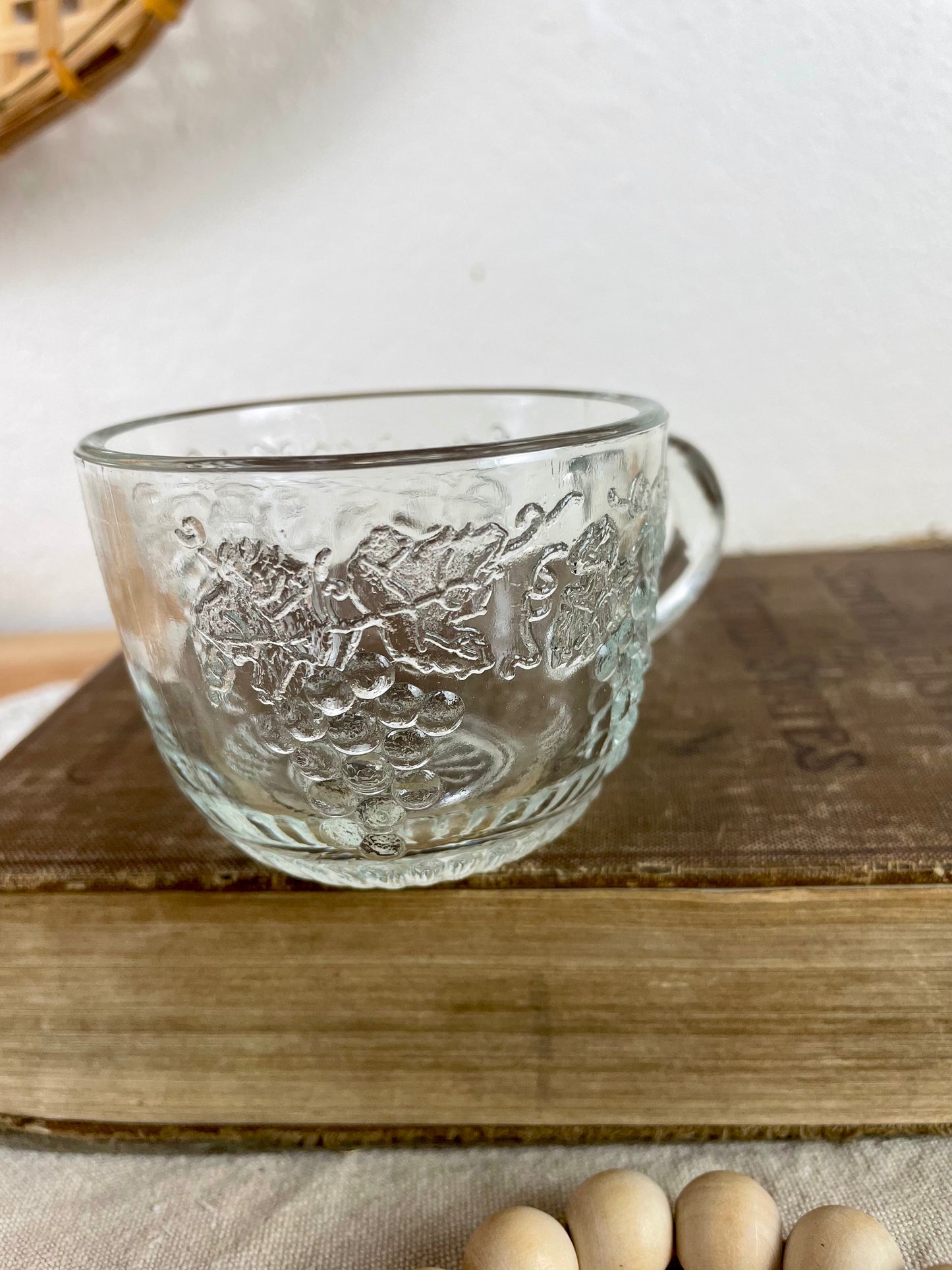 Vintage Anchor Hocking Clear Glass 8-Piece Snack Set with Grape Pattern