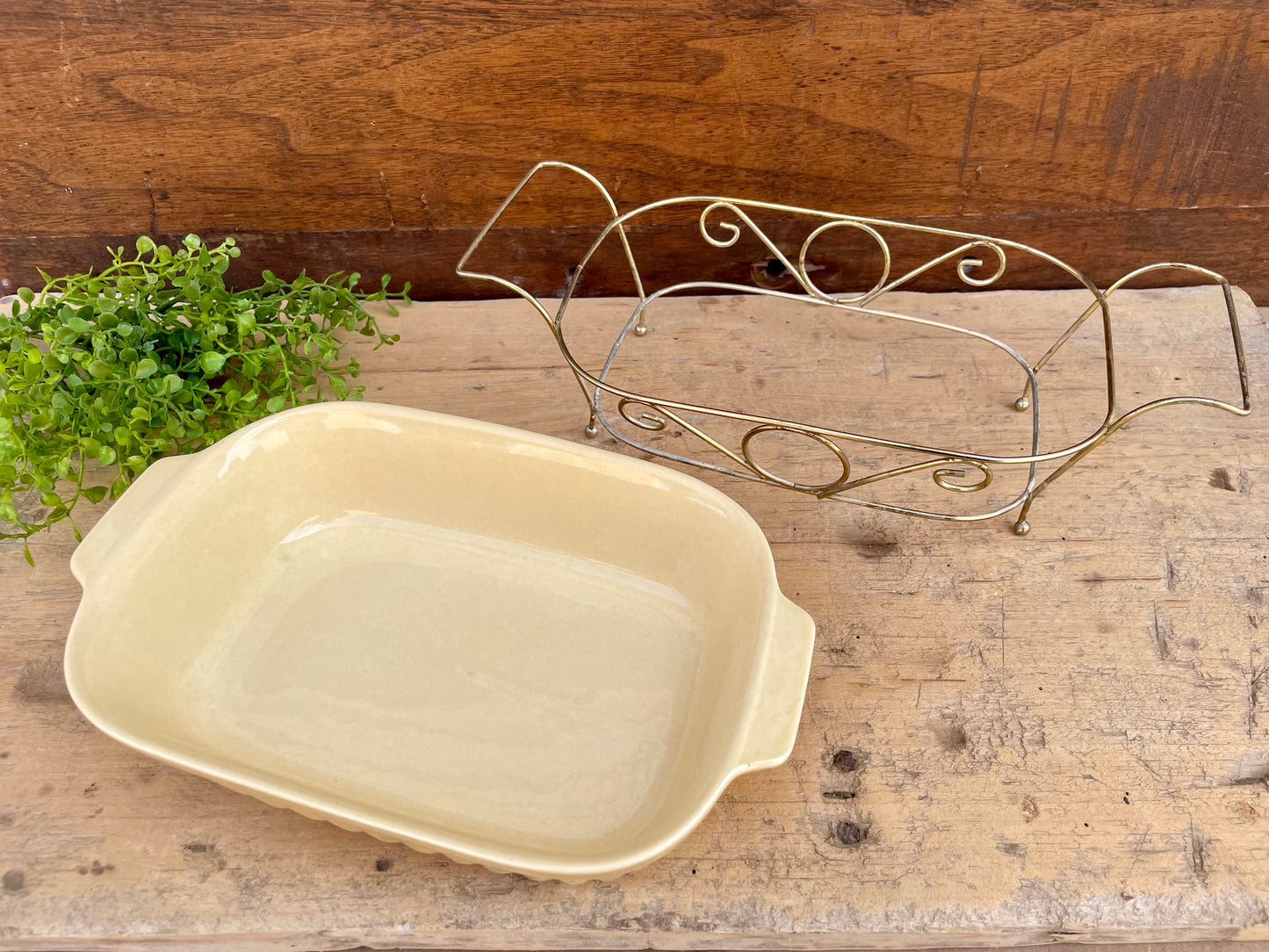 Vintage 1983 Pfaltzgraff Ceramic Casserole Dish with Metal Rack