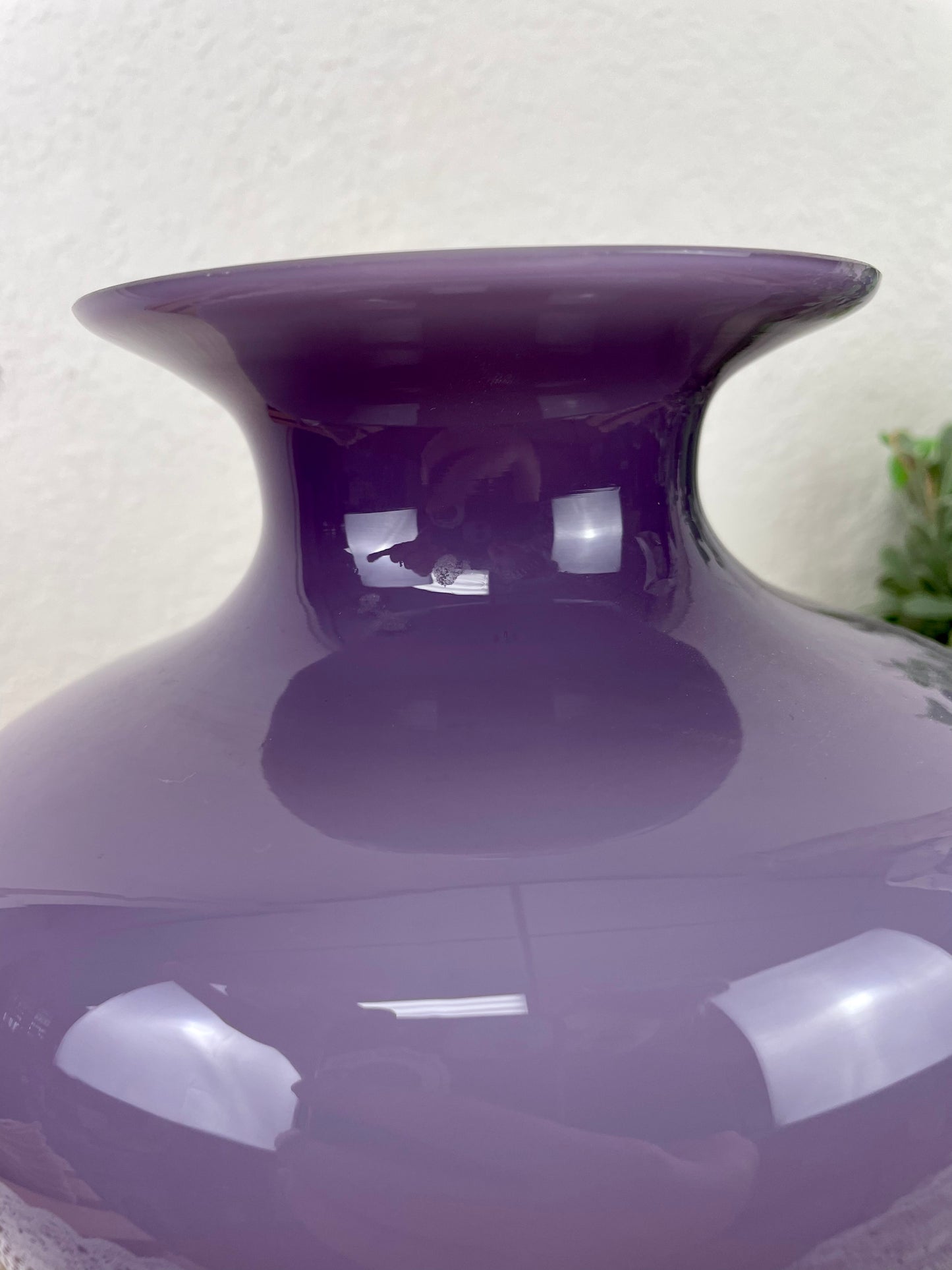 Vintage Art Glass Vase by Gorgeous Designs China