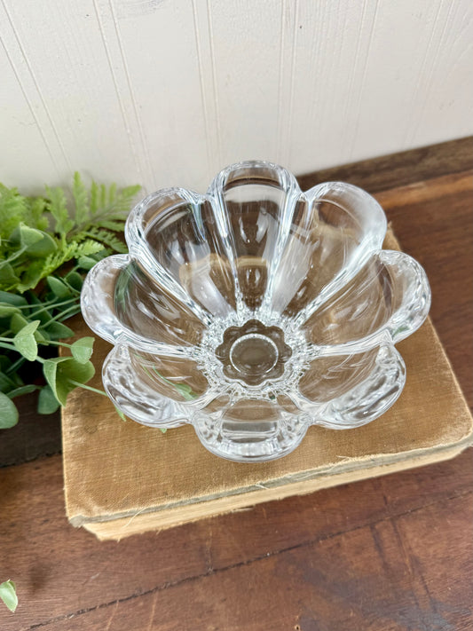 Vintage Mikasa Zinnia Clear Crystal Glass Petal Bowl