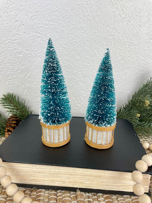 Green Bottle Brush Tree Set with Napkin Ring Bases