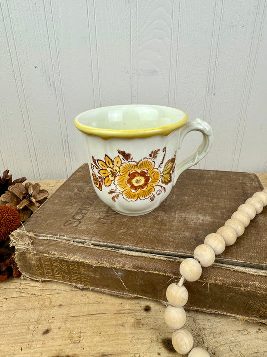 Vintage 1970’s Metlox Poppy Trail Golden Garden Mug