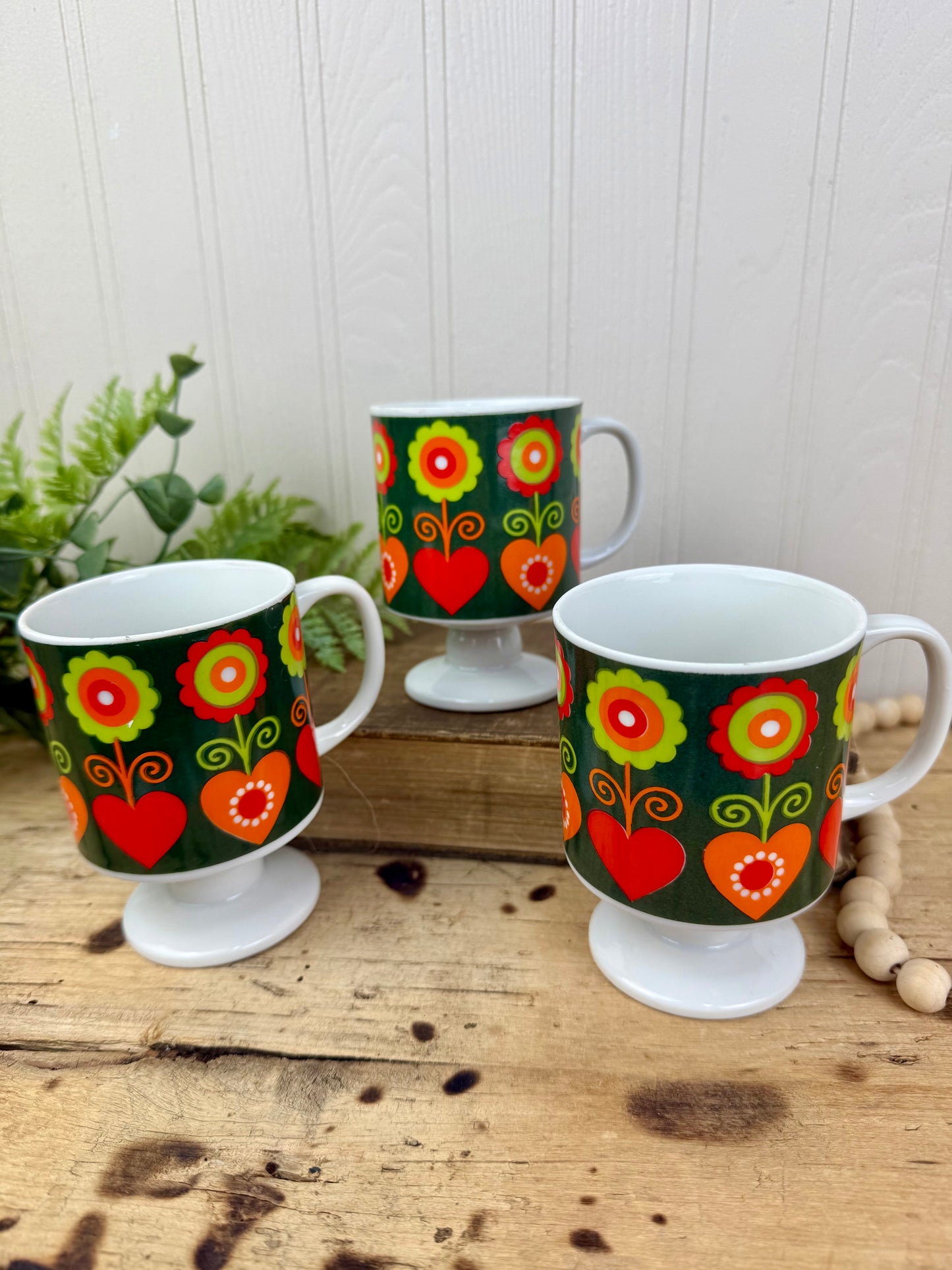 Vintage Mid-Century Nesting Mug Set