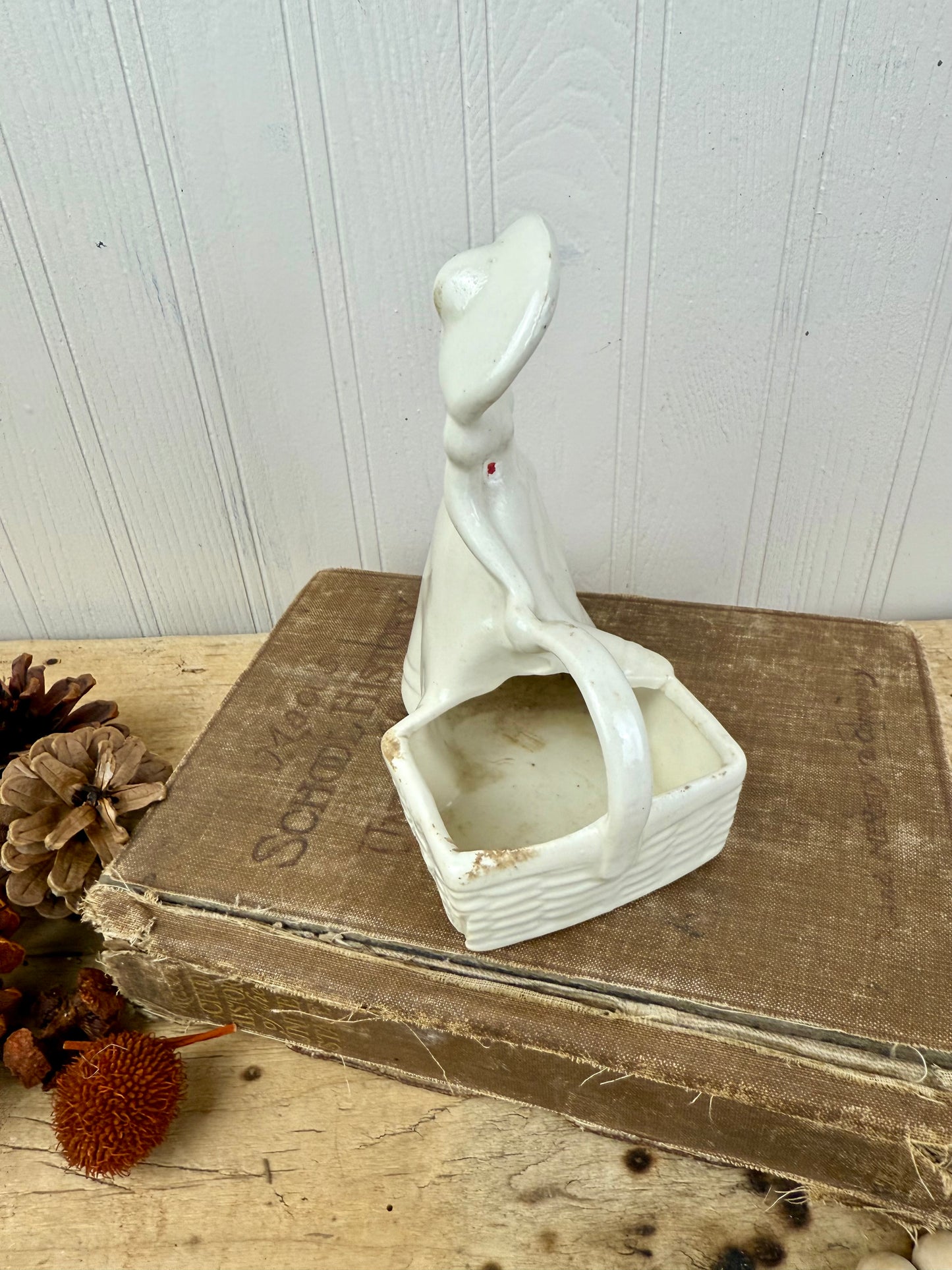 Vintage 1930’s Hull Pottery Southern Belle Planter