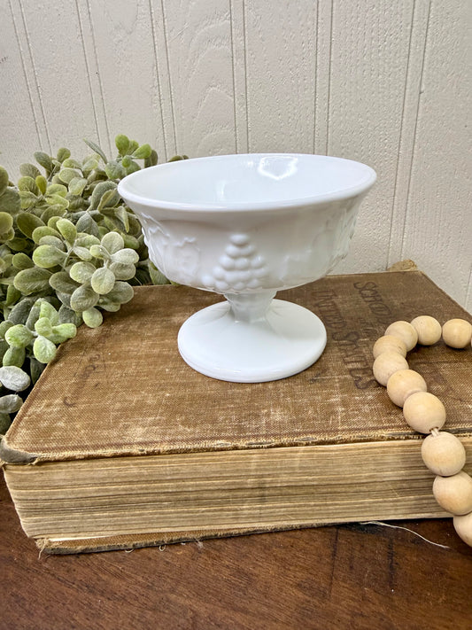 Vintage Indiana Glass Co. Colony Harvest Milk Glass Dessert Bowl