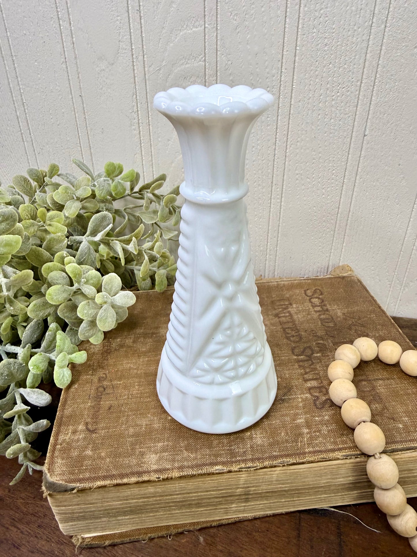 Vintage Anchor Hocking Stars & Bars Milk Glass Bud Vase