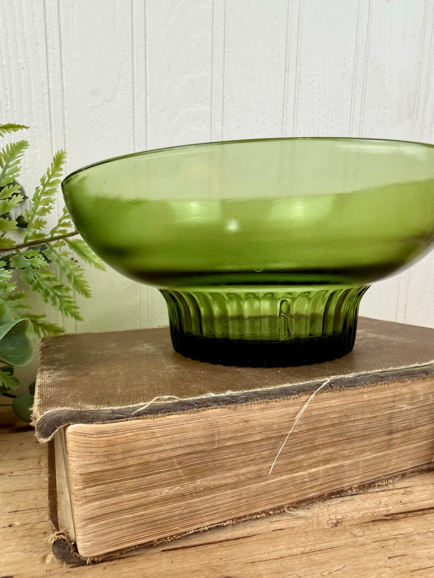 Vintage Mid-Century A.L. Randall Co. Avocado Green Bowl