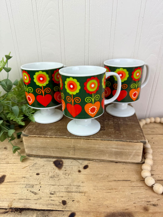 Vintage Mid-Century Nesting Mug Set
