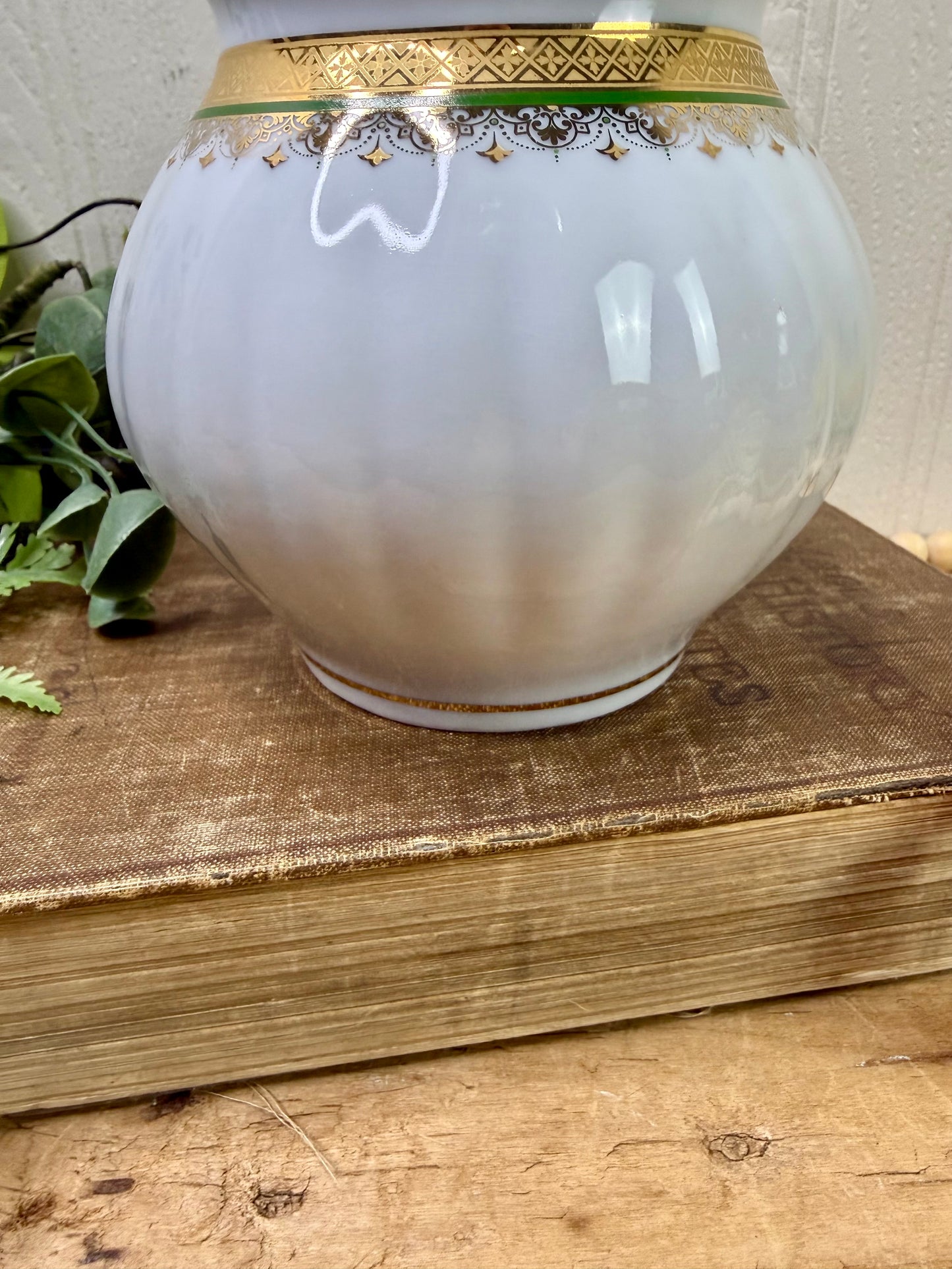 Vintage Dulevo Russian Porcelain Sugar Bowl