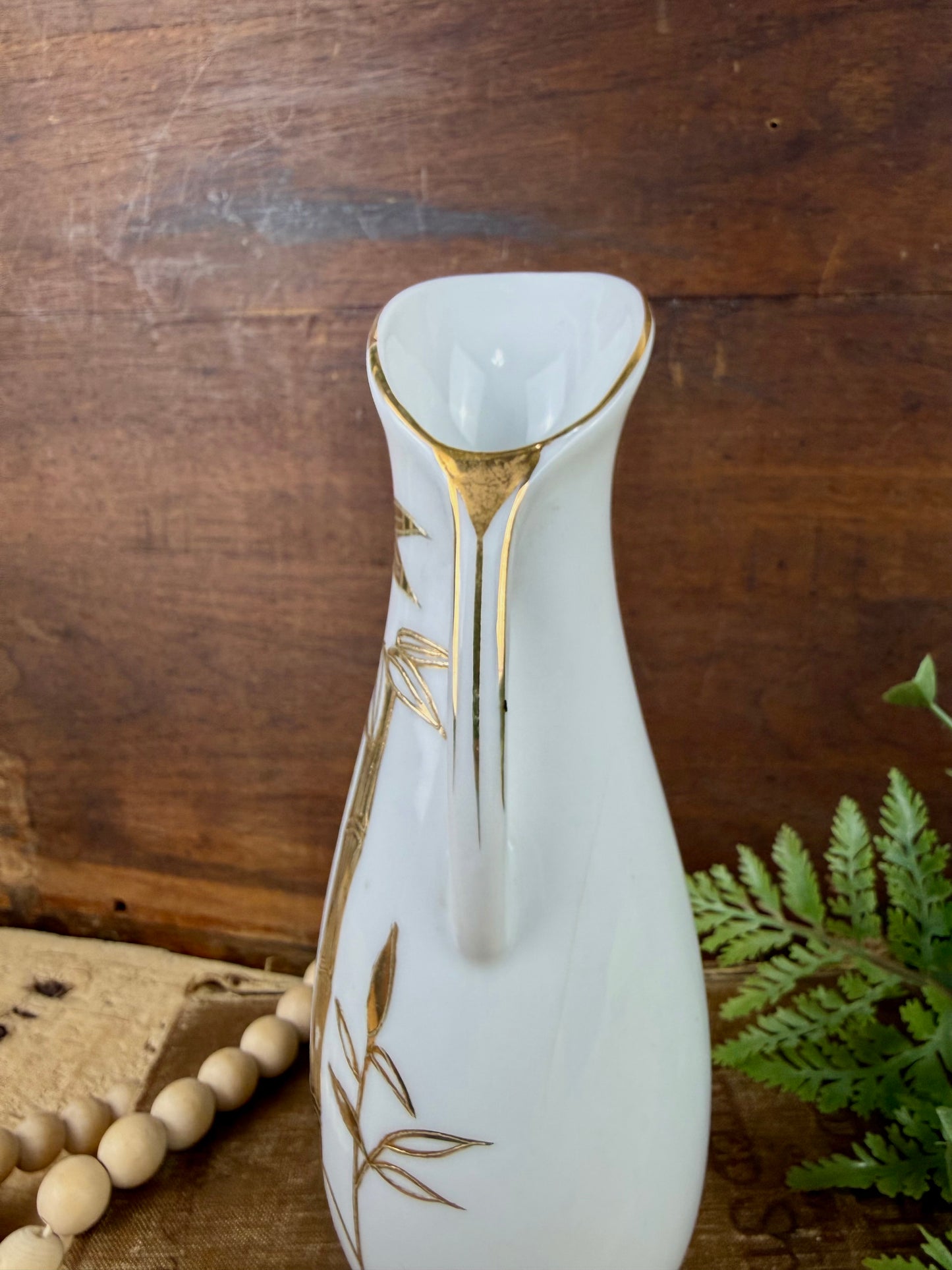 Vintage Mid-Century Japanese Porcelain Bud Vase