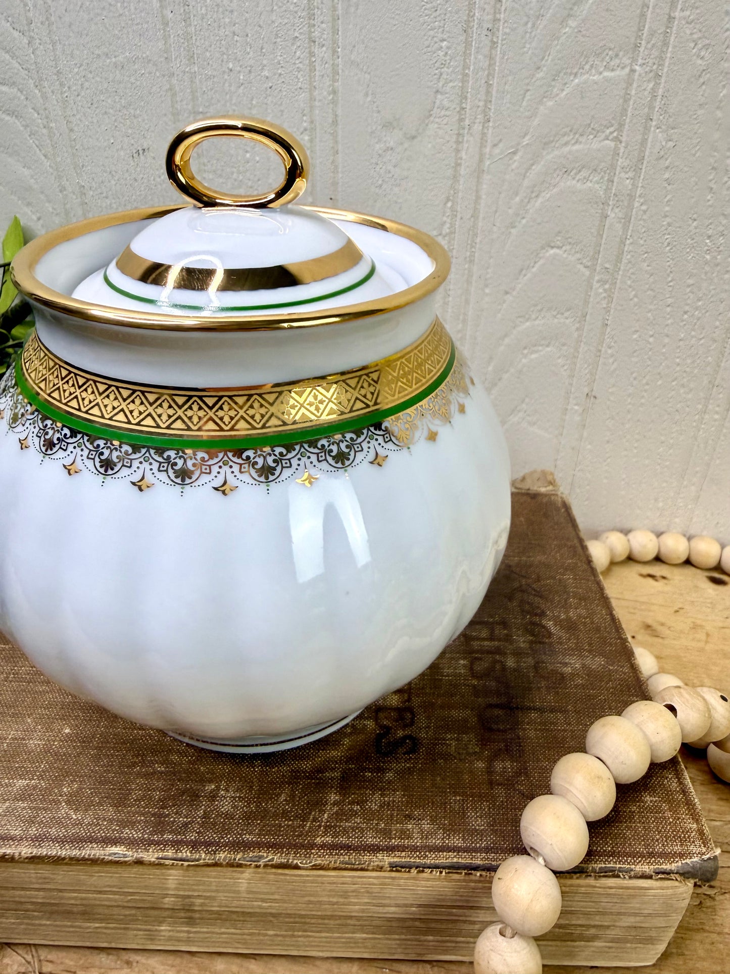 Vintage Dulevo Russian Porcelain Sugar Bowl