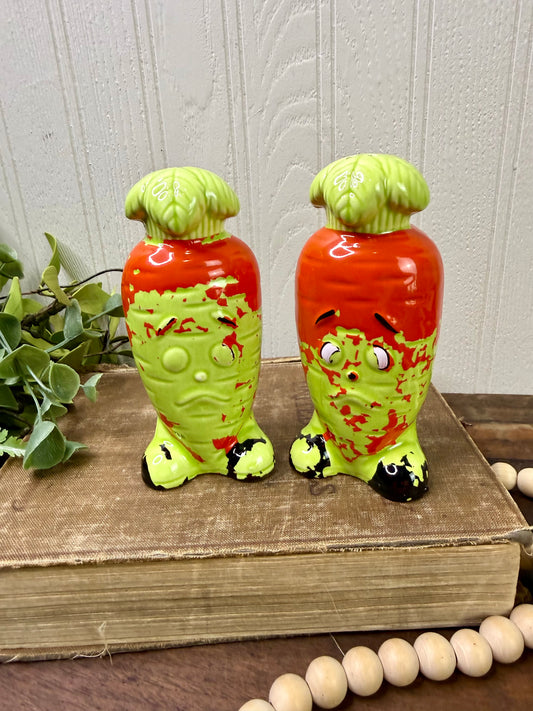 Vintage Mid-Century Carrot Salt & Pepper Shaker Set with Chippy Paint