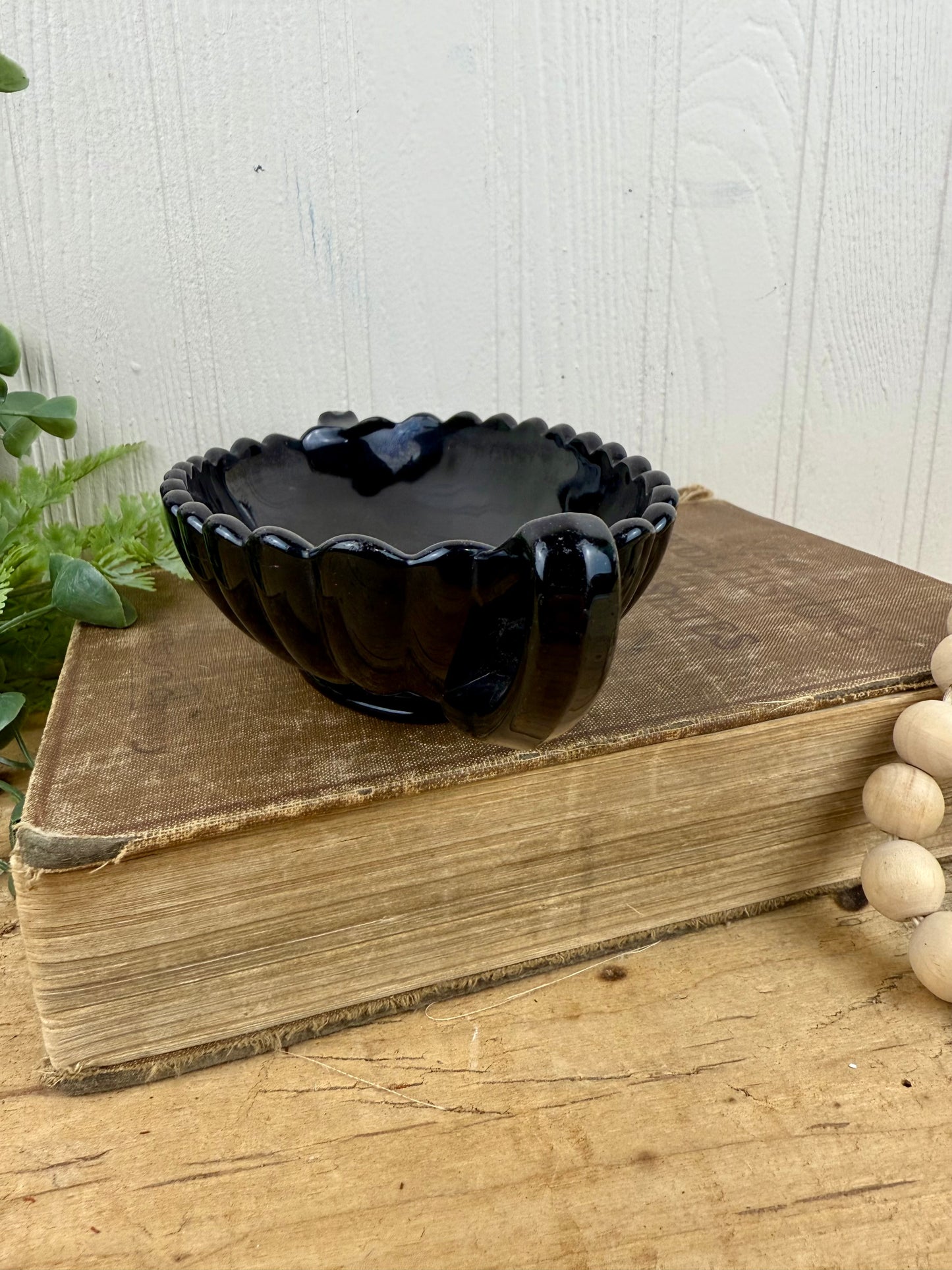 Vintage 1940’s Imperial Glass Pillar Flute Black Glass Pickle Dish