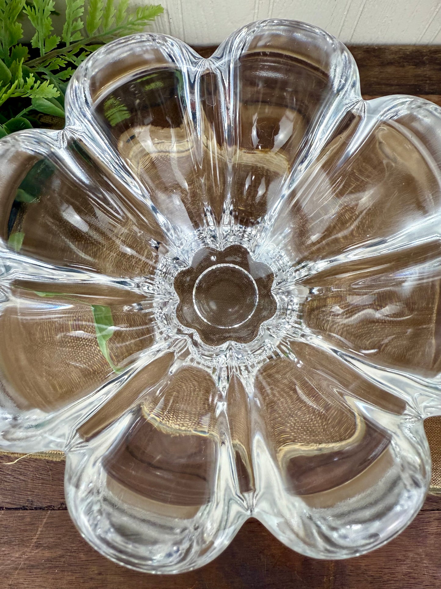 Vintage Mikasa Zinnia Clear Crystal Glass Petal Bowl