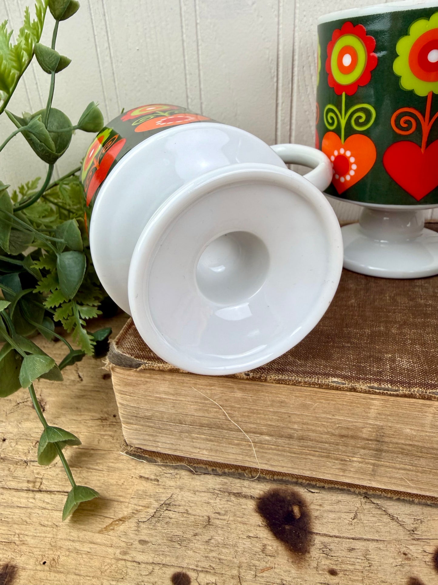 Vintage Mid-Century Nesting Mug Set