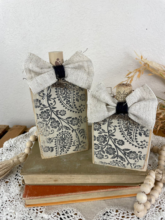 Handmade Reclaimed Wood Small Light Beige and Black Pumpkin Set