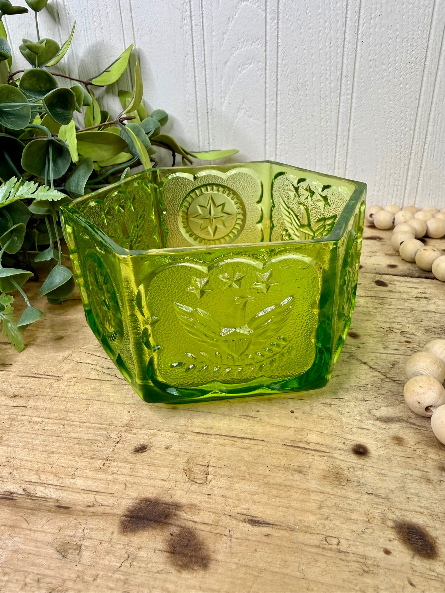Vntage Indiana Glass Colonial Eagle and Stars Pattern Candy Dish