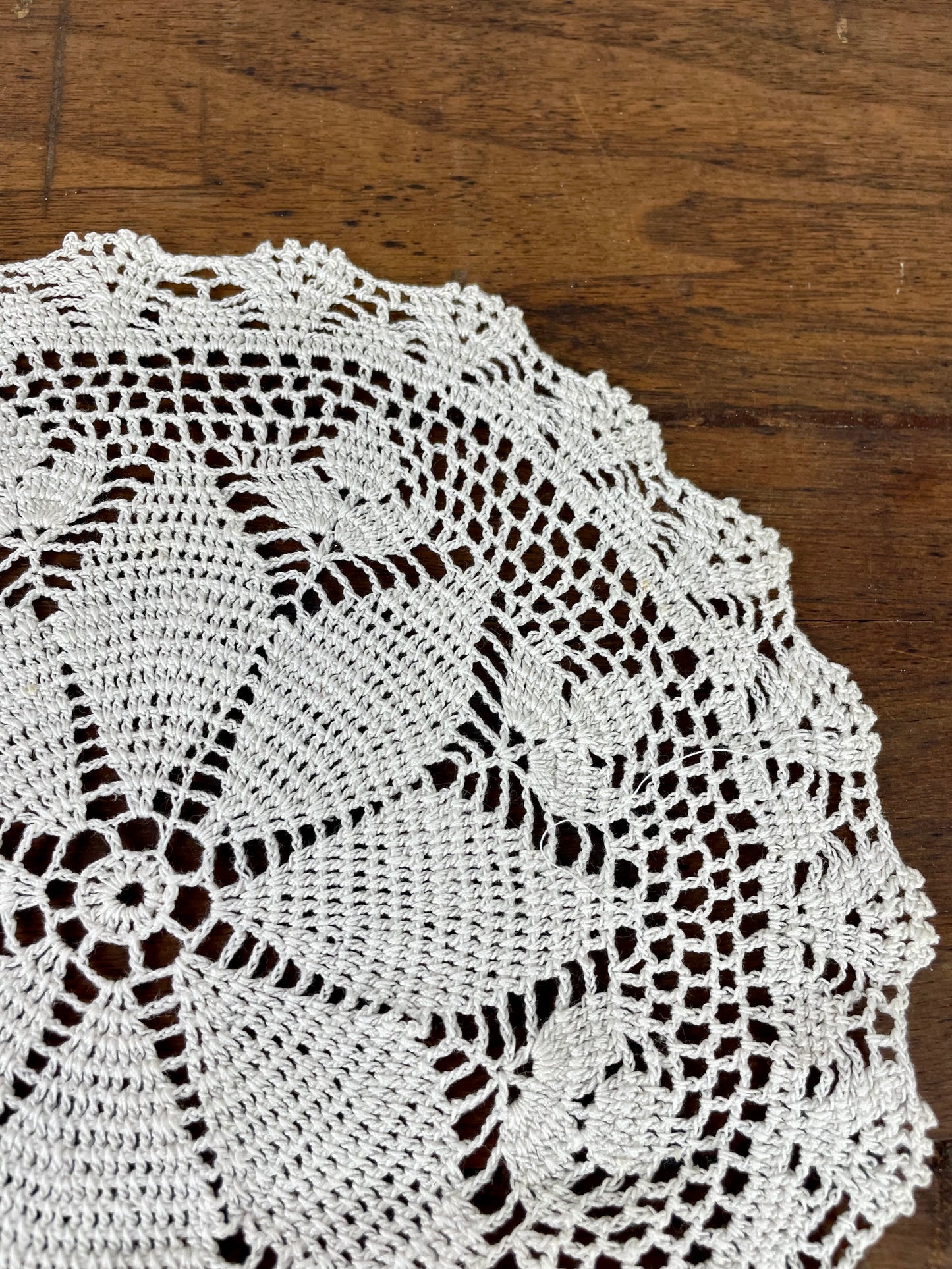 Vintage Doily R