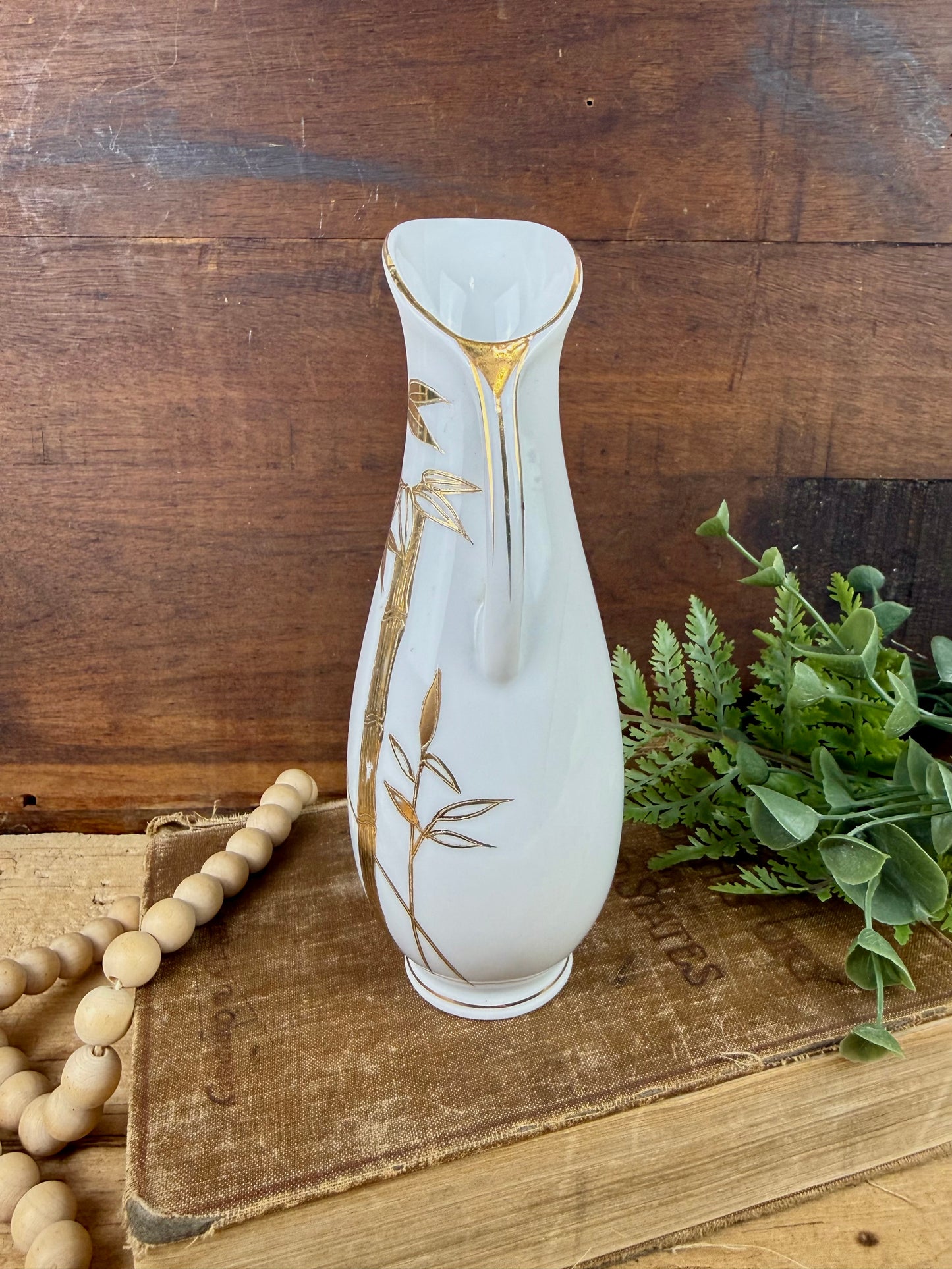 Vintage Mid-Century Japanese Porcelain Bud Vase