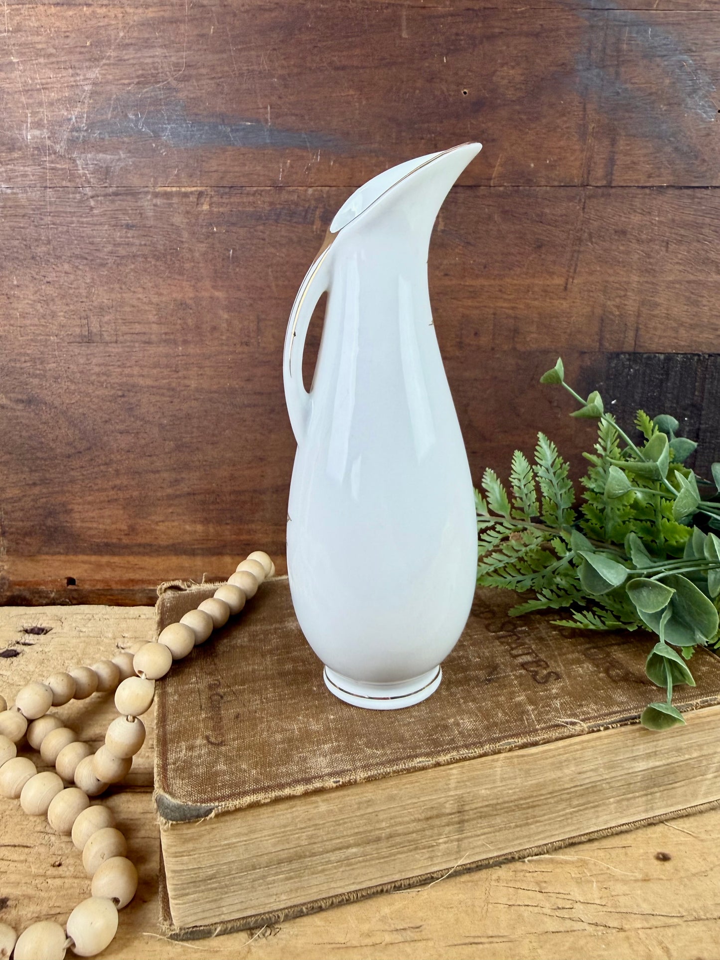 Vintage Mid-Century Japanese Porcelain Bud Vase