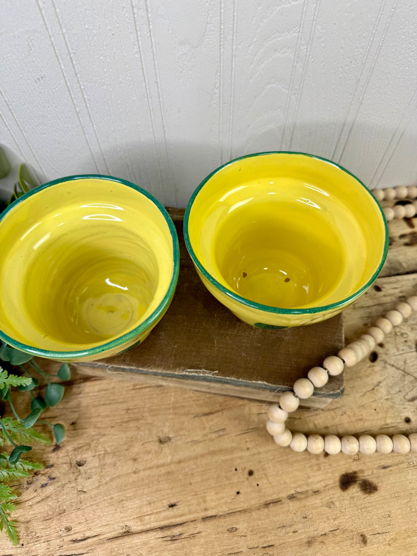 Vintage Hand Painted Italian Majolica Pottery Planter Set