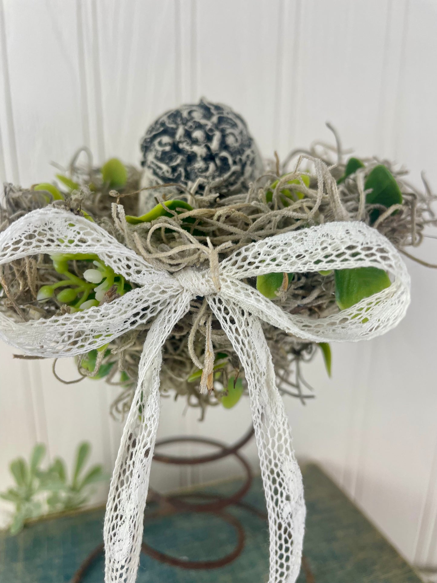 Handmade Rustic Bed Spring Nest with Beige Egg