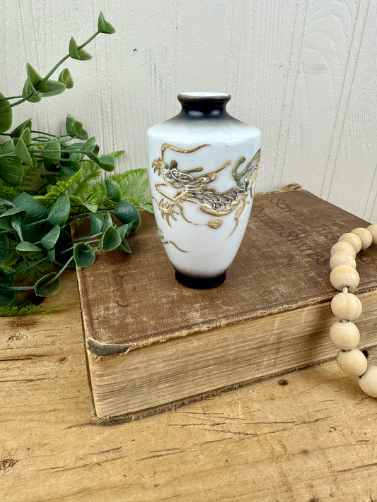 Vintage Japanese Moriage Dragonware Vase