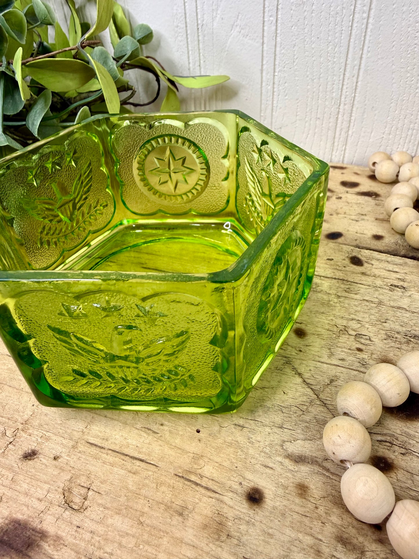 Vntage Indiana Glass Colonial Eagle and Stars Pattern Candy Dish
