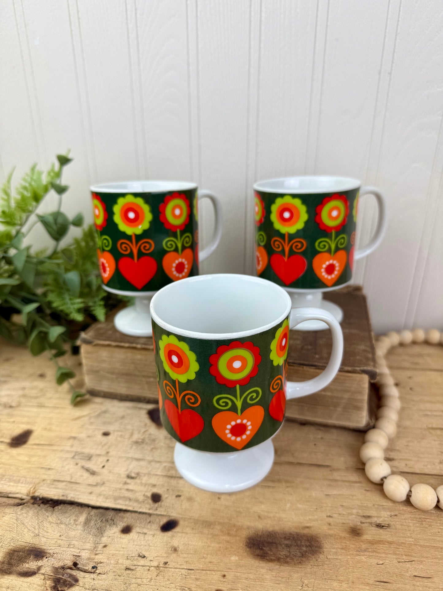 Vintage Mid-Century Nesting Mug Set