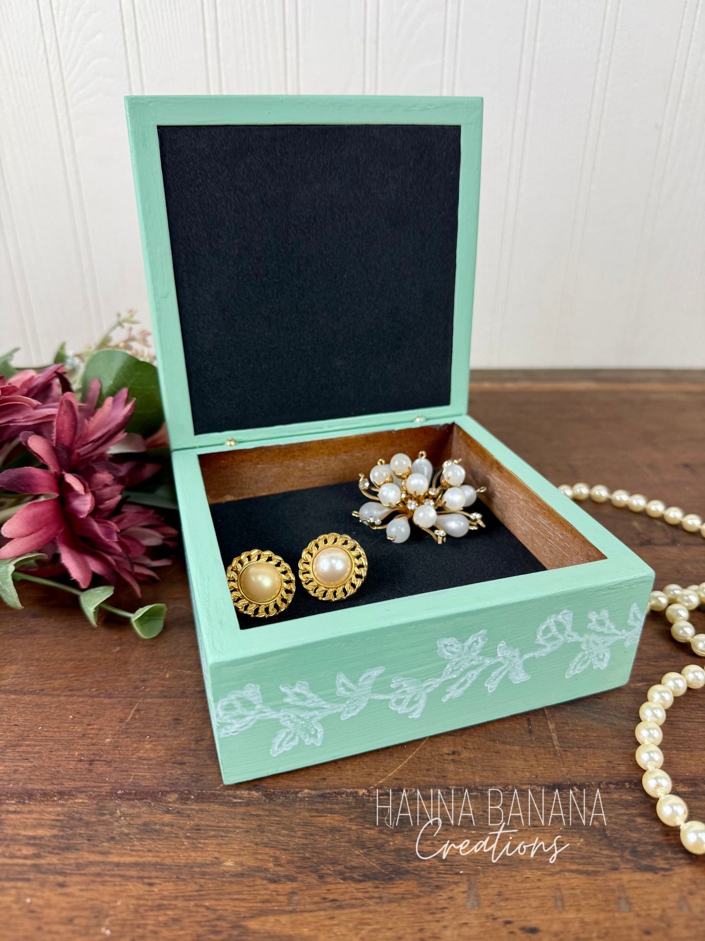Upcycled Painted Mint Trinket Box