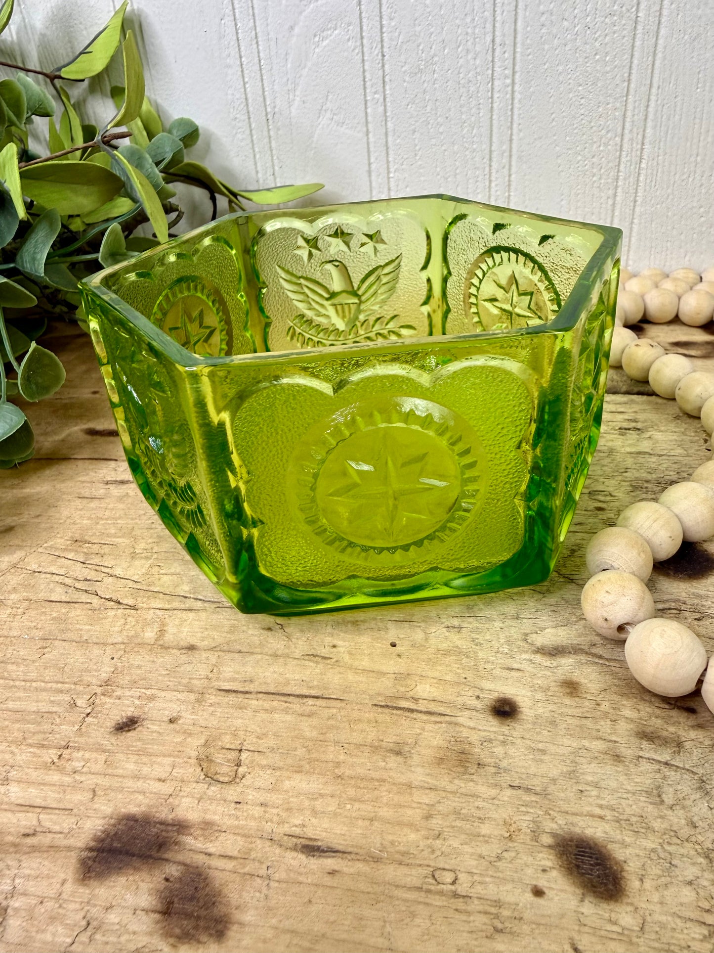 Vntage Indiana Glass Colonial Eagle and Stars Pattern Candy Dish