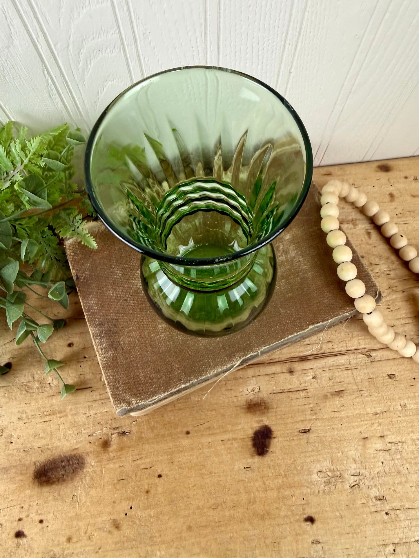 Vintage Anchor Hocking Green Glass Ivy Ball Ribbed Vase