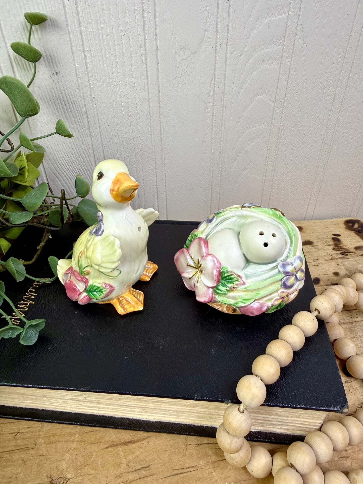 Vintage Garden Rhapsody Salt & Pepper Shaker Set