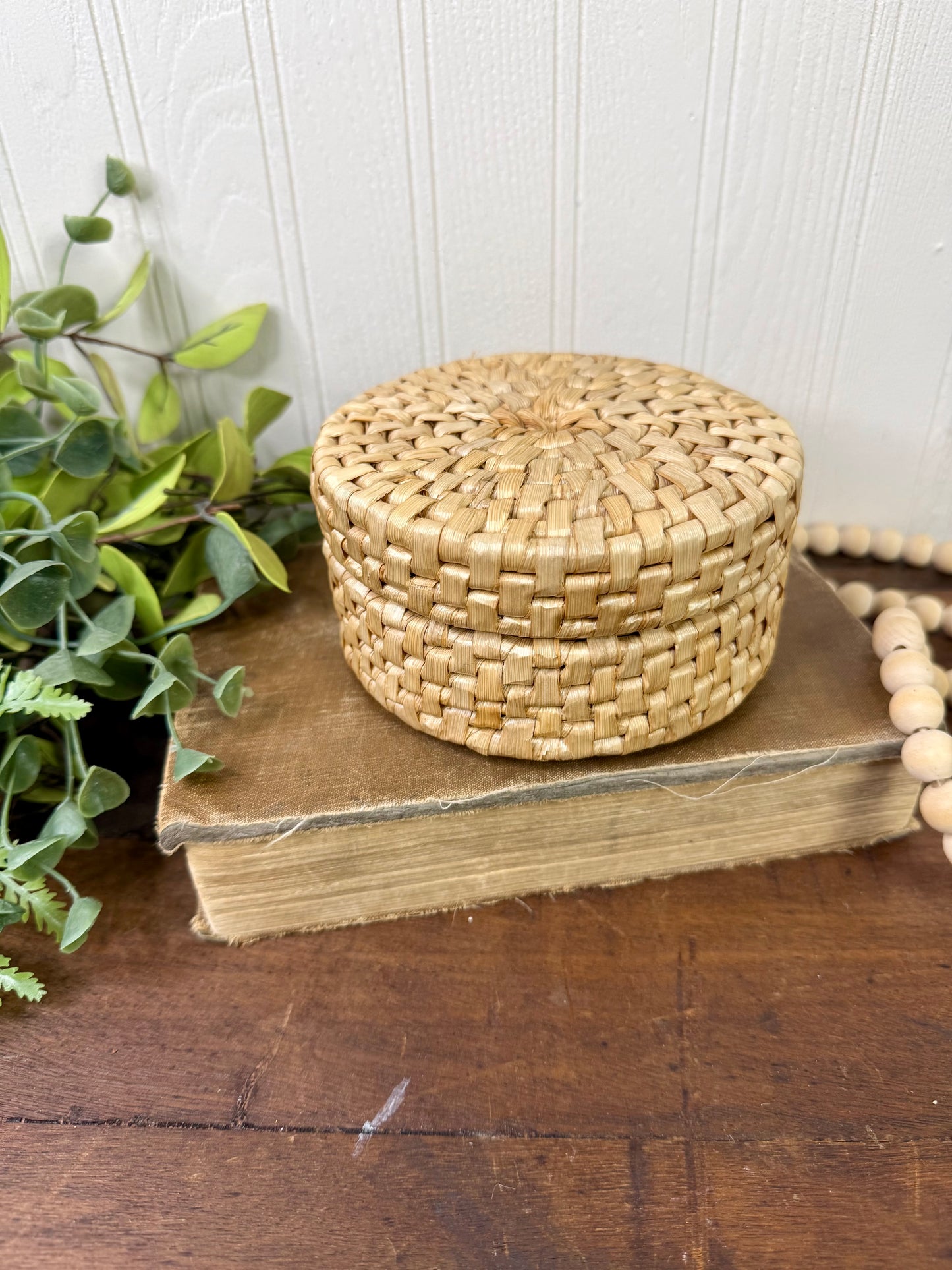 Vintage Wicker Coaster Set with Holding Case