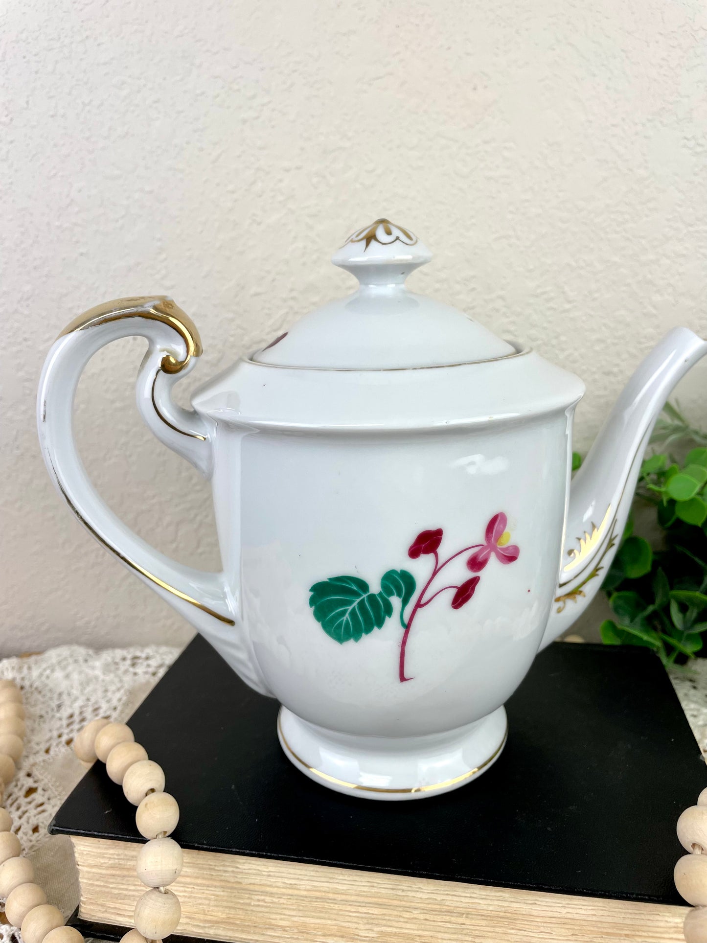 Vintage 1940’s Ucagco China Teapot