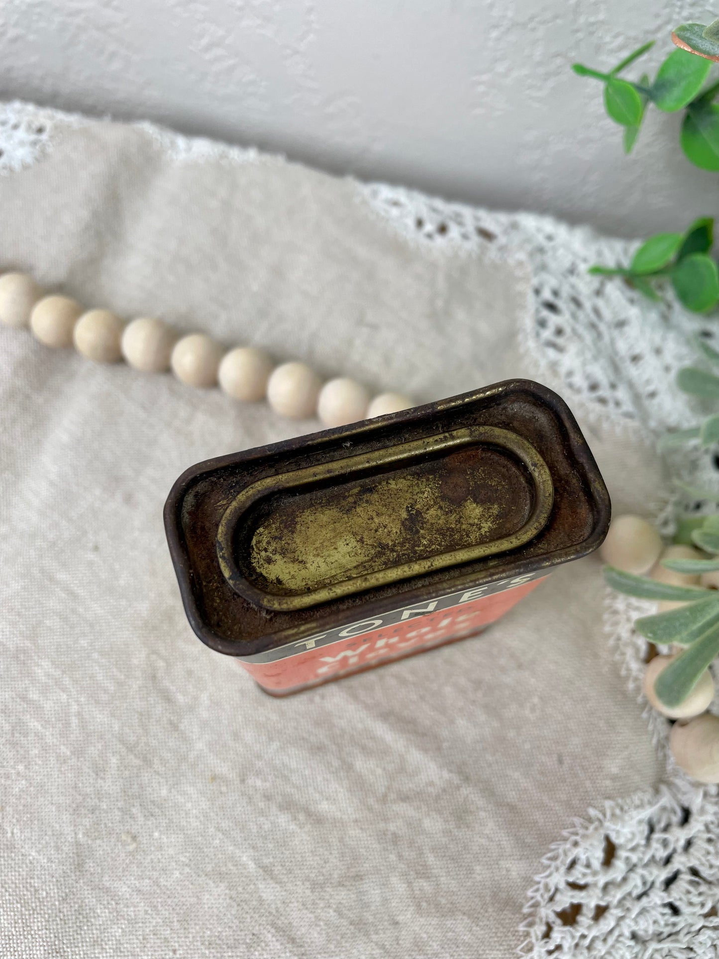 Vintage Tone’s Spice Tin- Whole Cloves